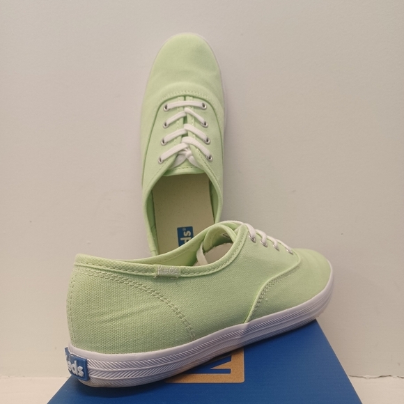 Keds - Women's Size US 7 Patina Li.e Green Low Cut Sneaker Shoe - Picture 3 of 12